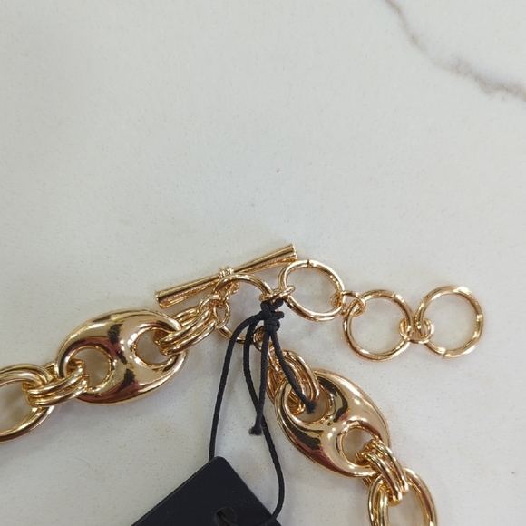 Ann Taylor Shiny Gold Link Necklace - Picture 7 of 8